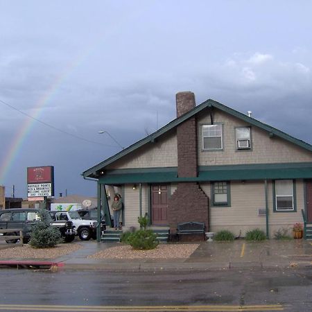 Buffalo Pointe Inn Williams Buitenkant foto