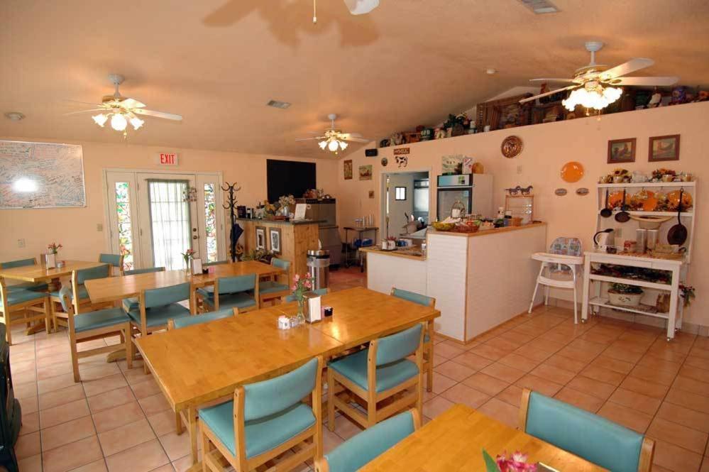 Buffalo Pointe Inn Williams Buitenkant foto